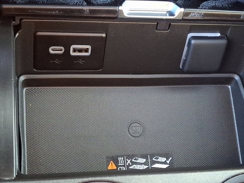 Used 2024 GMC Yukon Denali image 29