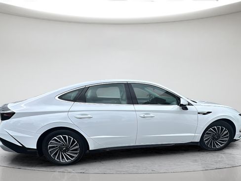 Used 2026 Hyundai Sonata SEL FWD image 4