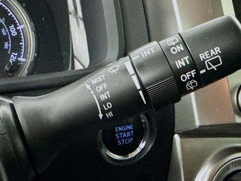 Used 2022 Toyota 4Runner Limited AWD/4WD image 14