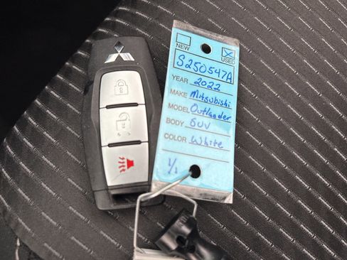 Used 2022 Mitsubishi Outlander ES AWD/4WD image 30