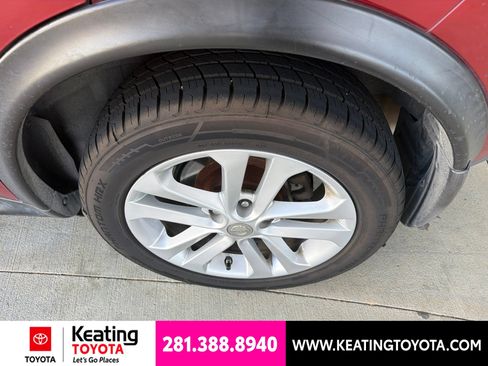 Used 2011 Nissan Juke S FWD image 2