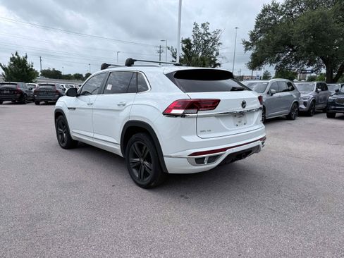 Used 2022 Volkswagen Atlas Cross Sport SEL R-Line AWD/4WD image 4