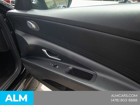 Used 2023 Hyundai Elantra SEL FWD image 20
