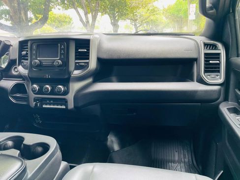 Used 2022 RAM 3500 Tradesman w/ Chrome Appearance Group image 12