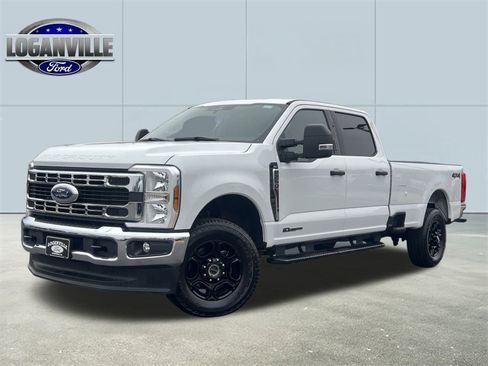 Used 2024 Ford F250 XLT image 1