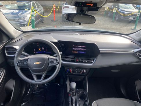 Used 2025 Chevrolet TrailBlazer LT image 31