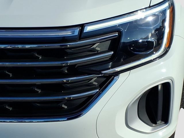 Used 2025 Volkswagen Atlas SE FWD image 9