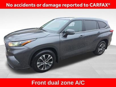 Used 2023 Toyota Highlander XLE