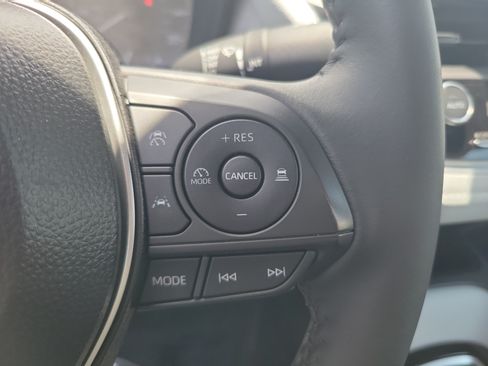 Used 2025 Toyota Corolla SE FWD image 23