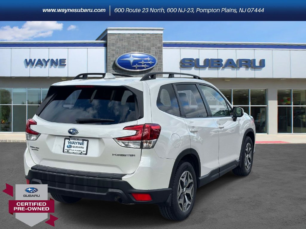 Certified 2023 Subaru Forester Premium AWD/4WD image 4