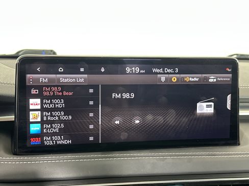 Used 2022 Genesis G70 2.0T w/ Prestige Package image 21