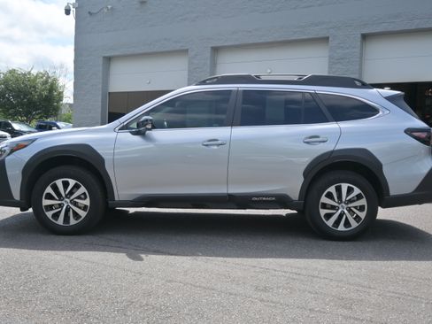 Used 2025 Subaru Outback Premium w/ Popular Package #1A AWD/4WD image 6