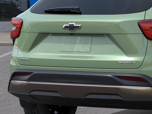 New 2026 Chevrolet Trax ACTIV w/ Driver Confidence Package FWD image 14