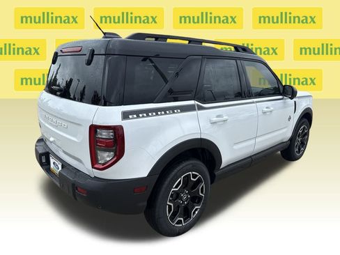 New 2025 Ford Bronco Sport Outer Banks w/ Outer Banks Tech Package+ AWD/4WD image 3