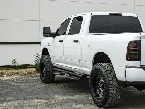 Used 2023 RAM 2500 Tradesman w/ Chrome Appearance Group AWD/4WD image 11