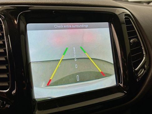 Used 2018 Jeep Compass Limited image 22