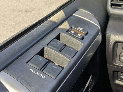 Used 2017 Toyota 4Runner SR5 Premium image 28