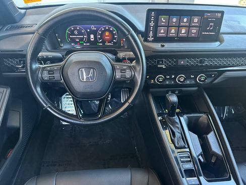 Used 2025 Honda Accord Sport image 17