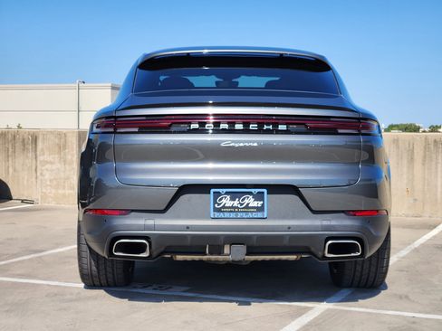 Certified 2025 Porsche Cayenne Coupe image 7
