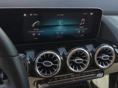 Used 2021 Mercedes-Benz GLA 250 GLA 250 image 33