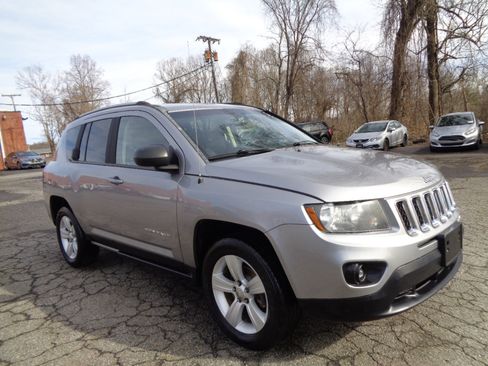 Used 2016 Jeep Compass Sport w/ Power Value Group image 3
