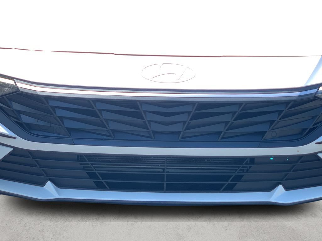 Certified 2026 Hyundai Elantra SE FWD image 41