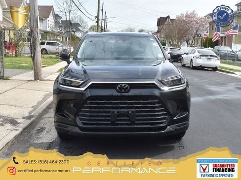 Used 2025 Toyota Grand Highlander FWD image 1