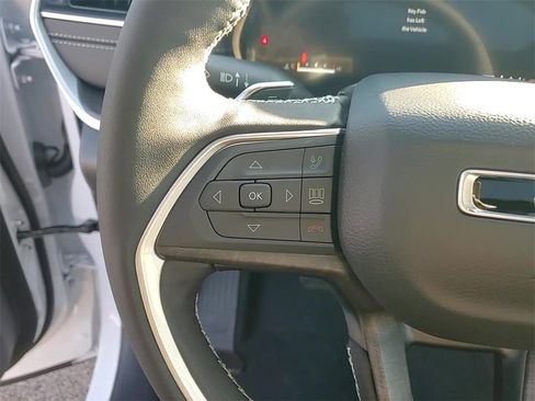 New 2025 Jeep Grand Cherokee Limited image 13