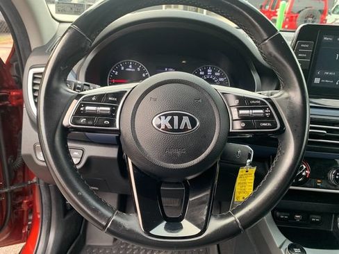 Used 2021 Kia Seltos S AWD/4WD image 18