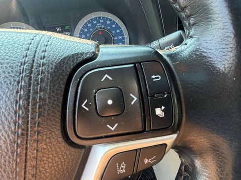 Used 2019 Toyota Sienna AWD image 17