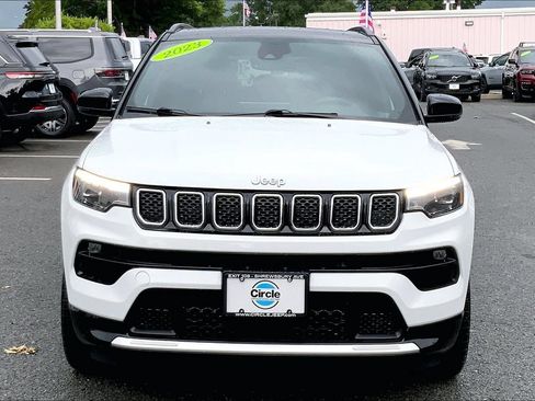 Used 2023 Jeep Compass Limited w/ Elite Group AWD/4WD image 3