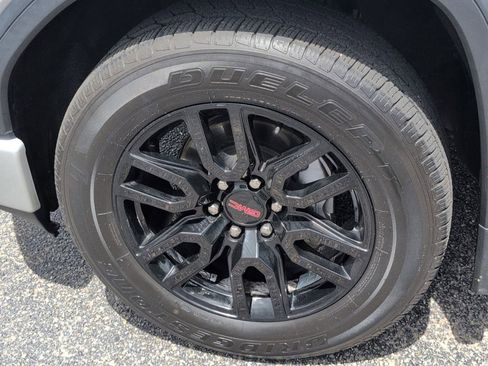 Used 2021 GMC Sierra 1500 Elevation image 11