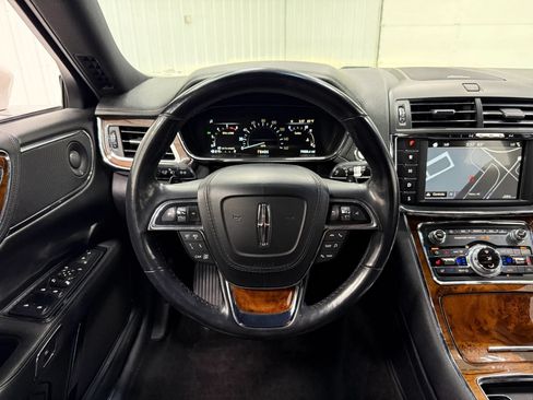 Used 2017 Lincoln Continental Reserve w/ Technology Package AWD/4WD image 19