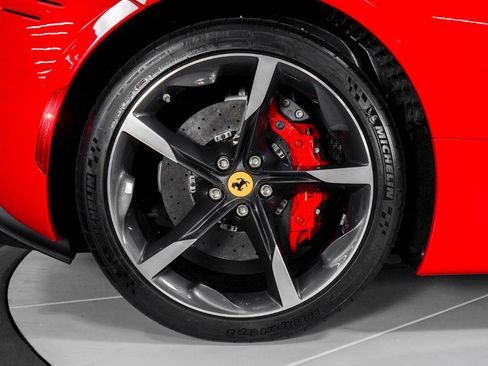 Used 2022 Ferrari SF90 Spider image 29