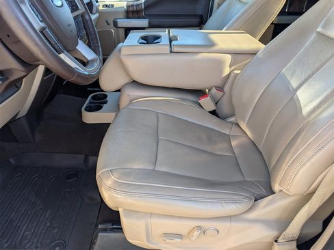 Used 2018 Ford F150 Lariat image 14