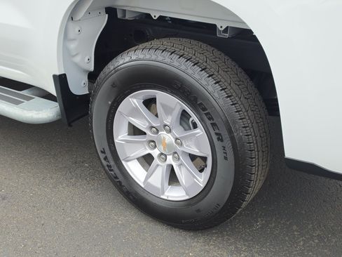 Certified 2025 Chevrolet Silverado 1500 W/T RWD image 10