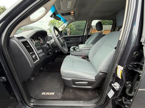 Used 2017 RAM 3500 Tradesman w/ Chrome Appearance Group AWD/4WD image 17