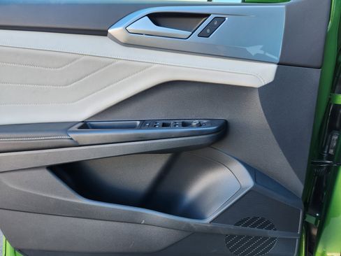 New 2026 Volkswagen Taos SEL image 16