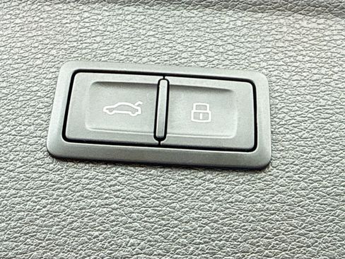 Used 2024 Audi Q5 2.0T Premium w/ Convenience Package AWD/4WD image 12