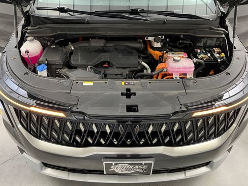 Used 2026 Kia Carnival LXS FWD image 81