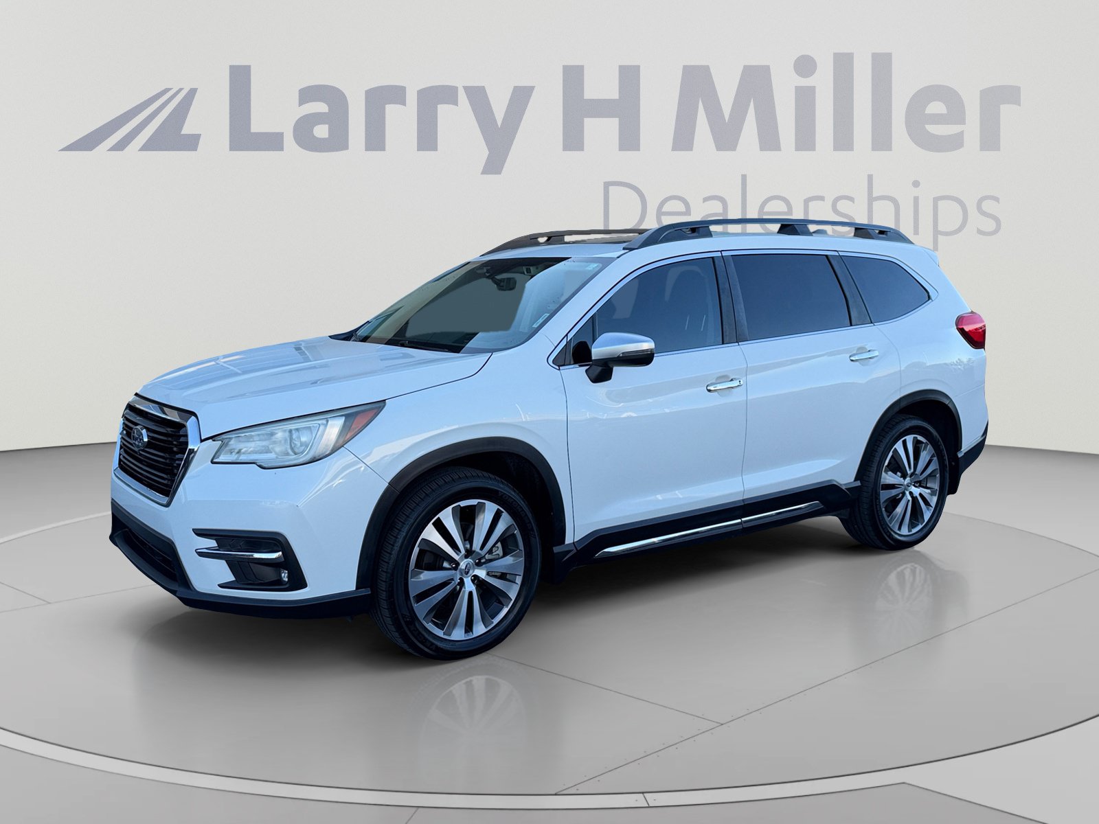 Used 2019 Subaru Ascent Touring AWD/4WD image 1
