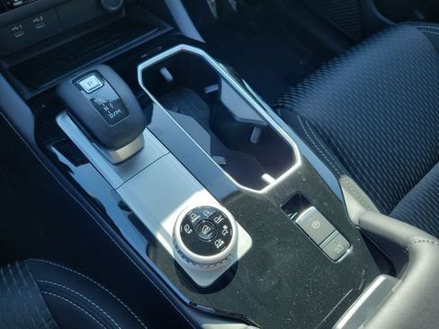 New 2026 Mitsubishi Outlander ES FWD image 32