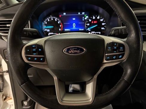 Used 2022 Ford Explorer XLT w/ Equipment Group 202A image 16