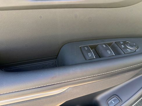 Used 2025 Buick Enclave Sport Touring FWD image 16
