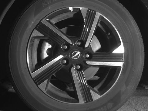 Used 2025 Nissan Sentra SV FWD image 12