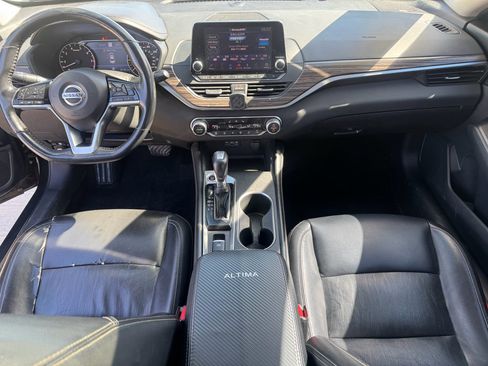 Used 2019 Nissan Altima 2.5 SL FWD image 2