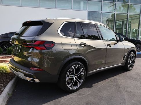 Used 2024 BMW X5 xDrive40i w/ Premium Package AWD/4WD image 7