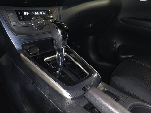 Used 2019 Nissan Sentra SR FWD image 26