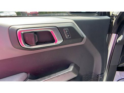 Used 2021 Ford Bronco Black Diamond image 8