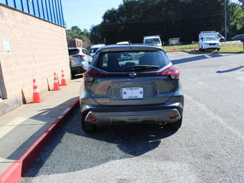 Used 2023 Nissan Kicks S image 5